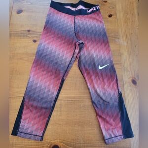 Nike Pro Dri Fit Capri Athletic Leggings Red Black White Size M Inseam 21 In